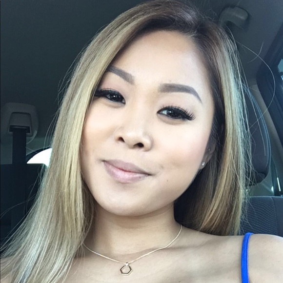 Meet your Posher, Pauline - Picture 1 of 1